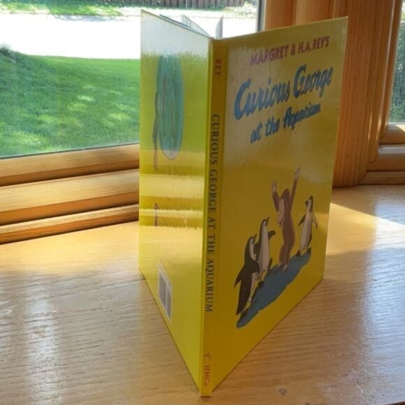 Curious George At The Aquarium By Margret & H.A. Reys Childrens Book - Picture 3 of 5